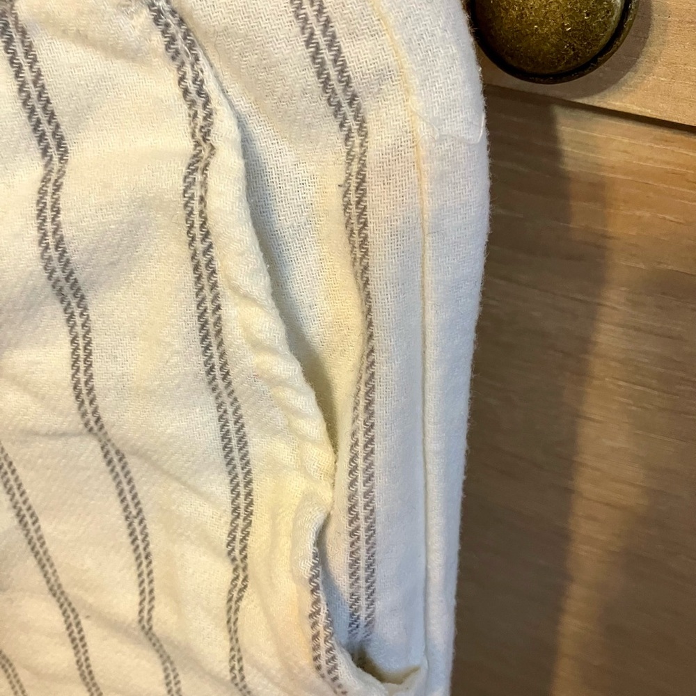 GAP Women's Cream and Gray Striped Pajama Pants - Picture 4 of 5